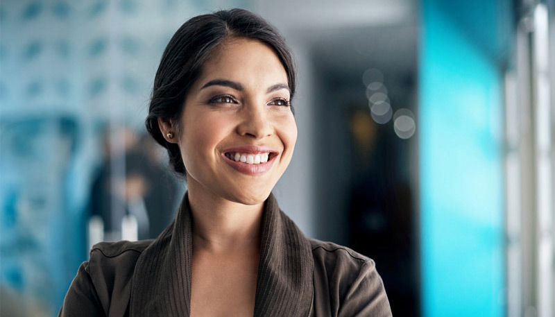 A women smiling  